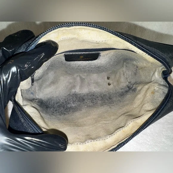 🚨SOLD🚨Gucci Vintage GG Monogram Supreme Sherry Web Ophidia Camera Shoulder Bag. - Picture 11 of 16